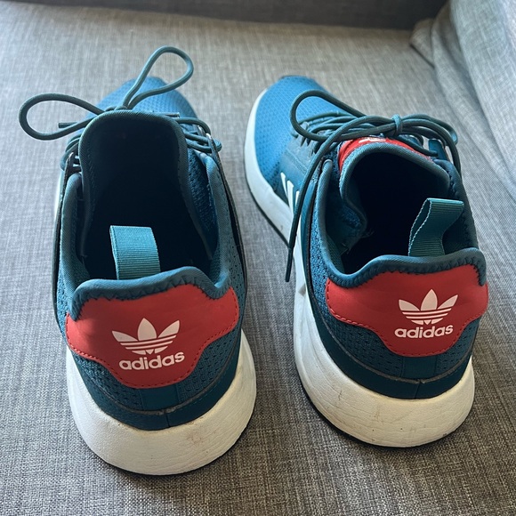 Men’s adidas sneakers - Picture 3 of 3